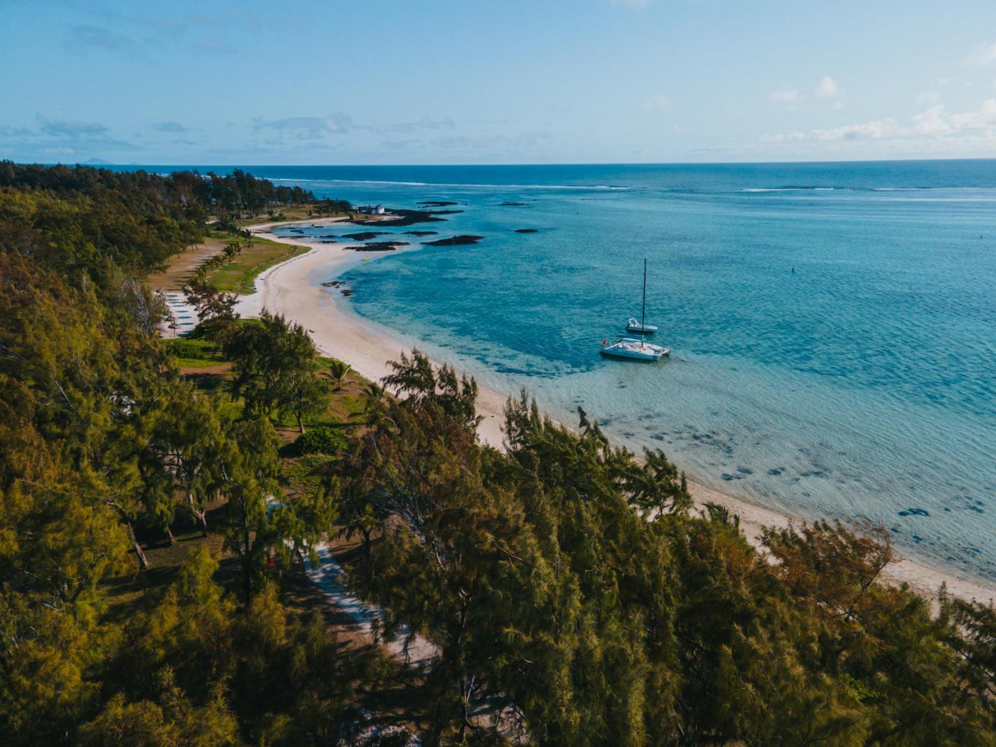 Sunrise Attitude (Adults Only) Hotell Belle Mare Exteriör bild